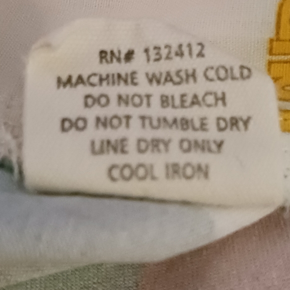 LOUDMOUTH Ladies shorts.  Womens.  Size 10.   Red, green & white polka dots. - Picture 12 of 12